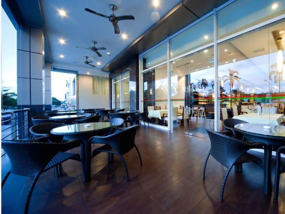 Imperial Palace Hotel Miri Dış mekan fotoğraf