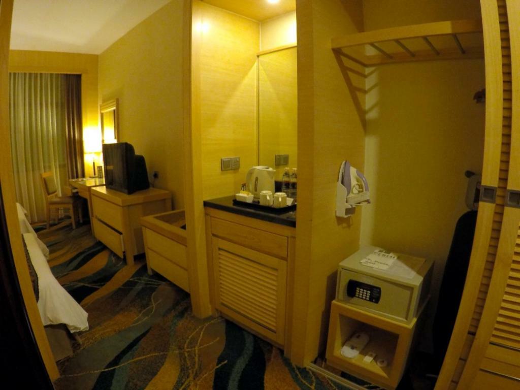 Imperial Palace Hotel Miri Dış mekan fotoğraf